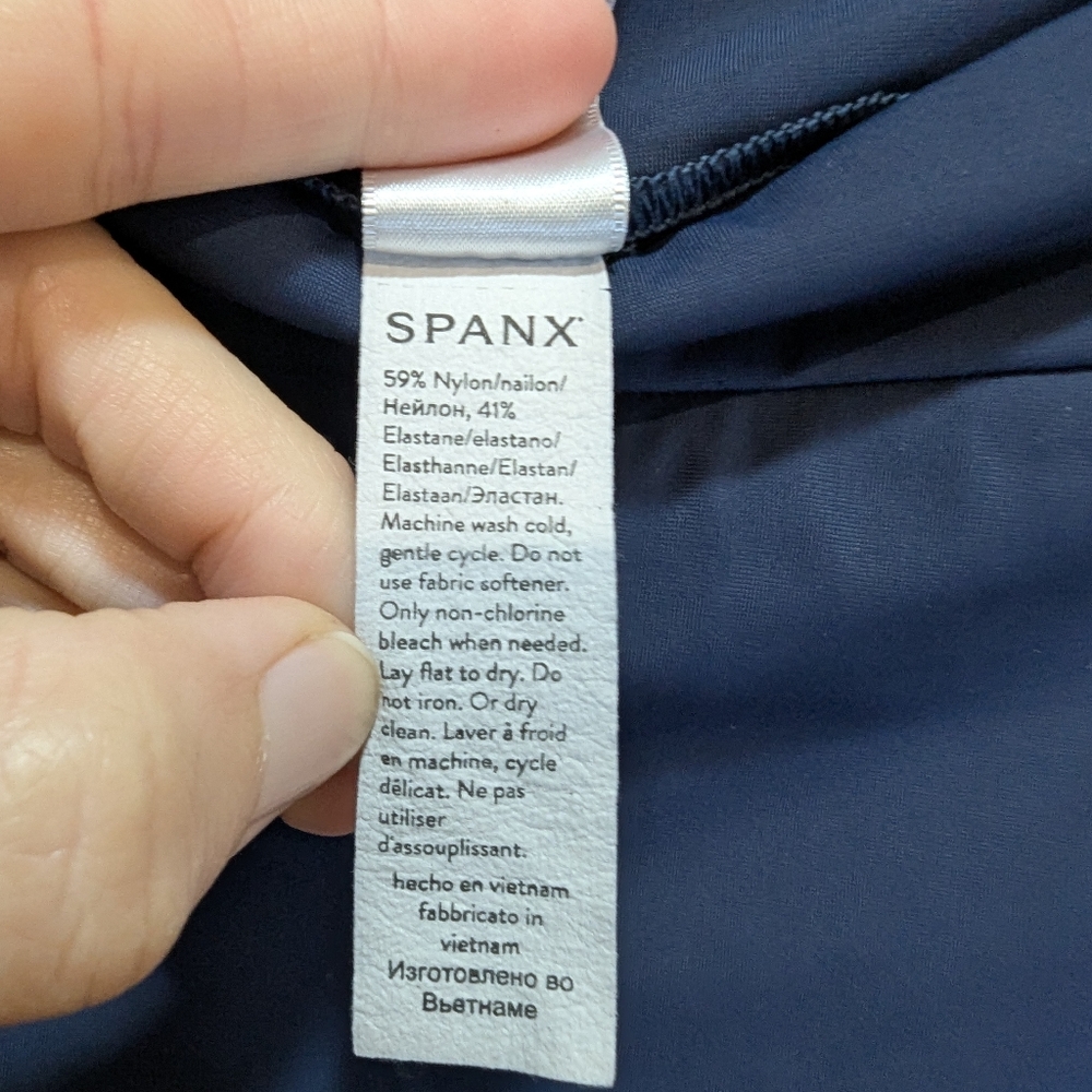 Spanx Sunshine Navy Blue Wrap Skort 6" Inseam Size S Quick Dry - Picture 6 of 7